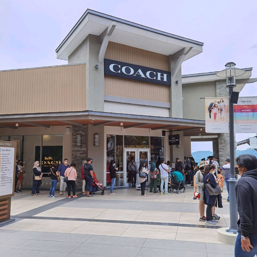 Genting Highlands Premium Outlets FINALLY Opens With Over 150 Designer  Brand Stores! - WORLD OF BUZZ