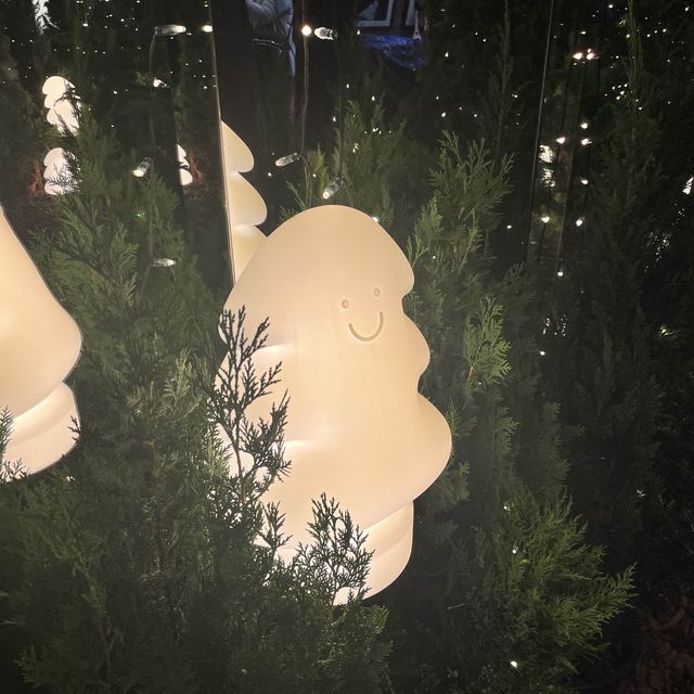時代廣場松樹森林裝置😍超有聖誕🎄氣氛打卡景 時代廣場松樹森林裝置😍超有聖誕🎄氣氛打卡景
