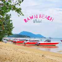 ชมหาดสวย ที่เต็มไปด้วยเรือมากมาย