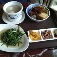酒窖藏在飯店裡！？ 中壢古華花園飯店