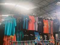 เที่ยวตลาดวังหลัง ซื้อเสื้อผ้ามือสอง ขนมเพียบ