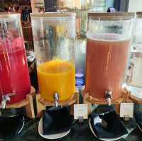 Breakfast at The Square