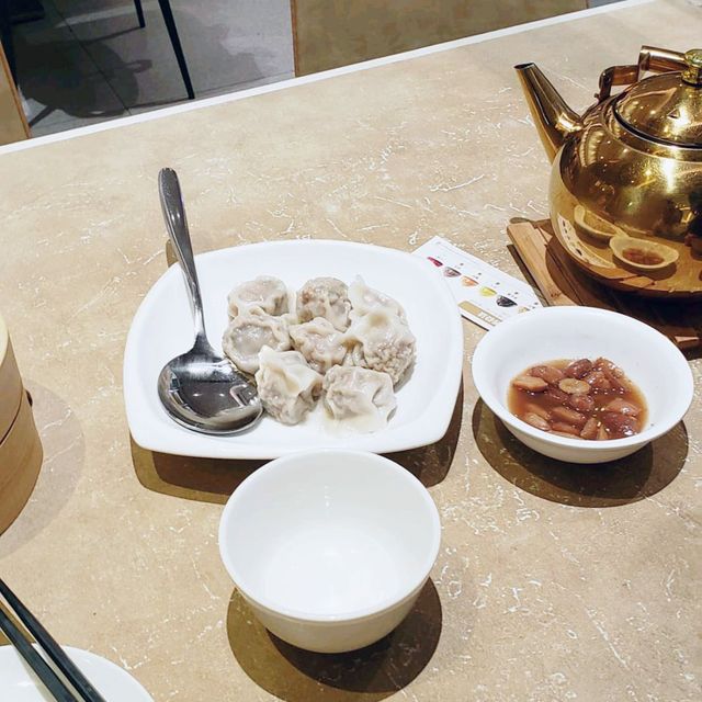 可有任何人把 樂天皇朝的八色小籠包 全部試過 ?