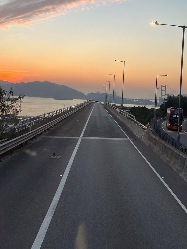 日落伴青馬