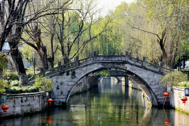 The water town charm of old Shaoxing.