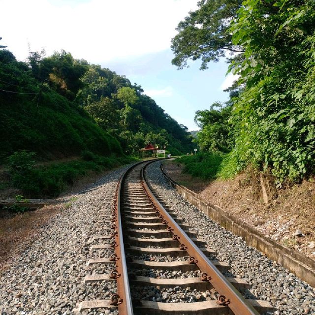 อุโมงค์เขาพลึง เป็นอุโมงค์ทางรถไฟลอด 1 ใน 7 ของไทย