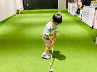 特色親子餐廳！有自動高爾夫球練習場和playroom~