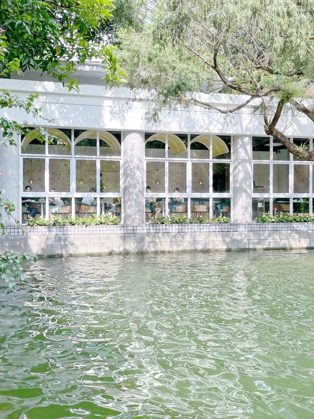 最新人氣餐廳🦢瀑布湖畔小歐陸風Pondside