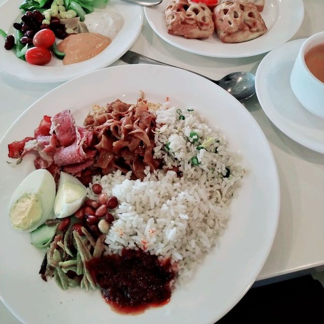 THE BLUE RESTAURANTS AT ESPIRA KINRARA
