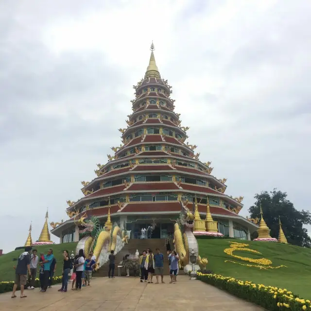 วัดห้วยปลากั้ง ~ Chiang Rai