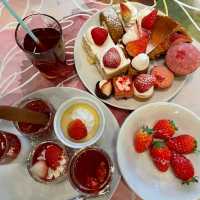 ホテルでイチゴ狩り🍓【ニューオータニ・アフタヌーンティーLounge SATSUKI】⭐