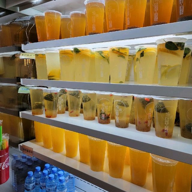 一站式品嚐台式小食+刺身+雞煲+藥膳火煱，任飲任食挑戰大胃王😂