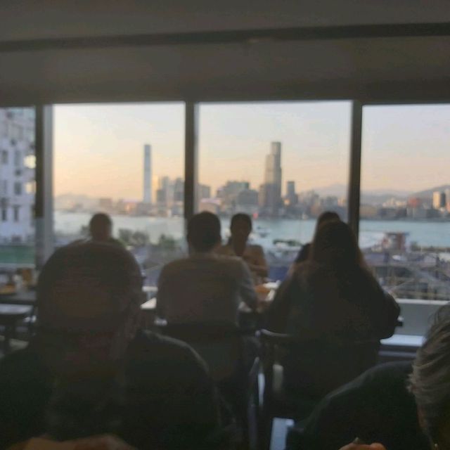 "銅鑼灣海景餐廳"