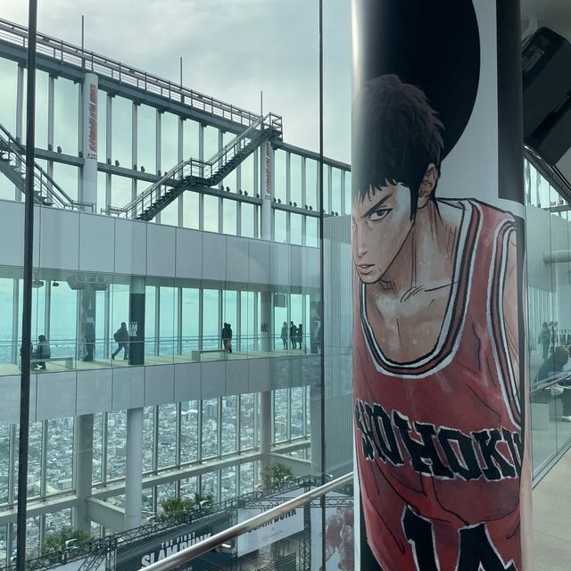 【大阪府】期間限定！地上300mのバスケットコート！