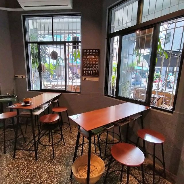 高雄三民區Formula Coffee Roaster 程式咖啡