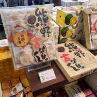 ご当地のお土産がたくさん✨