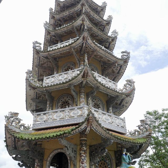 Linh Phuoc Pagoda วัดสวยของดาลัด