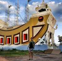 เรือเภตรานิพพานัง อลังการวิหารเรือริมอ่าวไทย