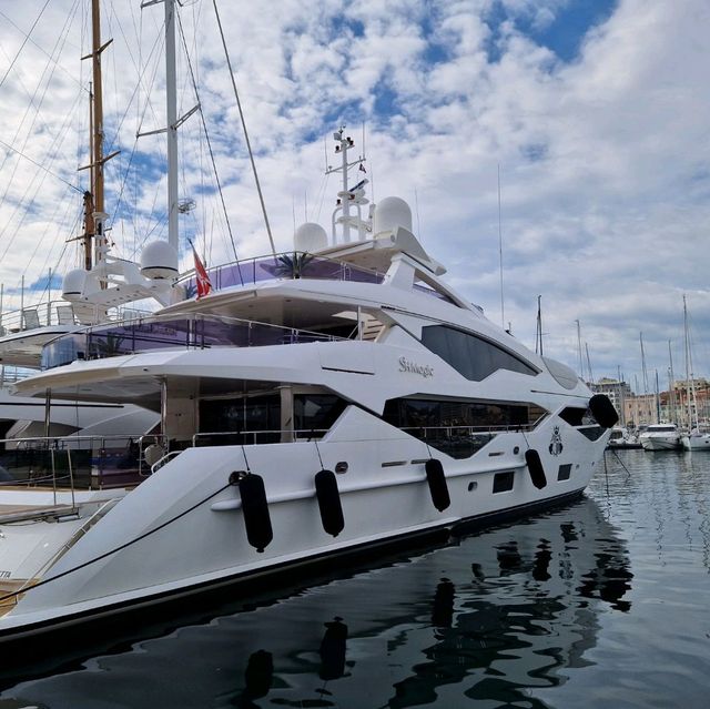 Cannes port and beautiful yachts :)