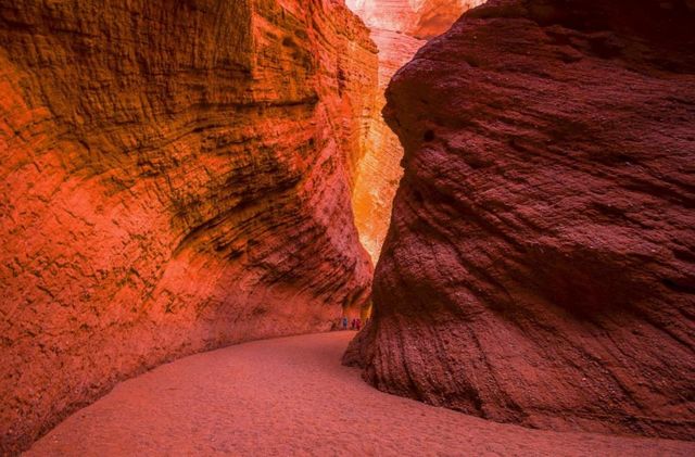 The most beautiful narrow valley in the world - Antelope Canyon.