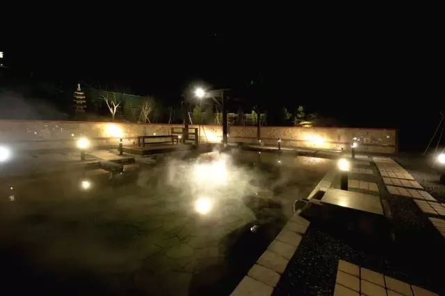 Hot springs in the snow, Hokkaido's "Jozankei Onsen".