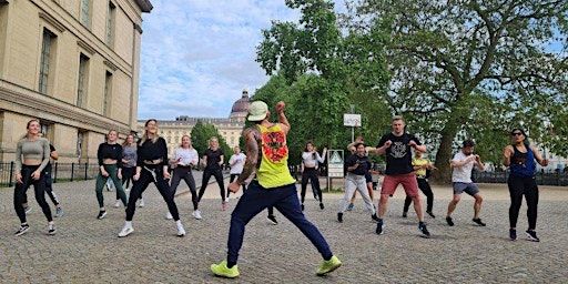 Open-air Zumba dance class | Eiserne Brücke
