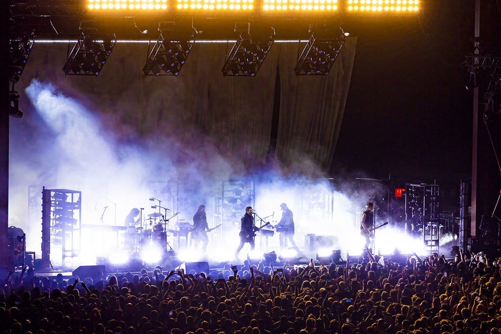 Nine Inch Nails - Peel It Back Tour 2026 (New Orleans) | Smoothie King Center