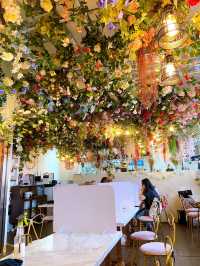 【Just like in the Wonderland🌸🌼🌹• 銅鑼灣花花人氣Cafe】