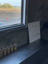 < 제주 카페 > 투박한 외관 속 빈티지 인테리어가 매력적인 밀크티 맛집, vols kafe 볼스카페