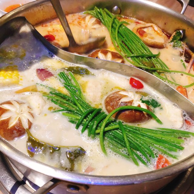 🇹🇭隱身在街頭裡的泰式火鍋店🍲 Rolling Thai 泰滾 Rolling Thai 泰式火鍋(南京店）