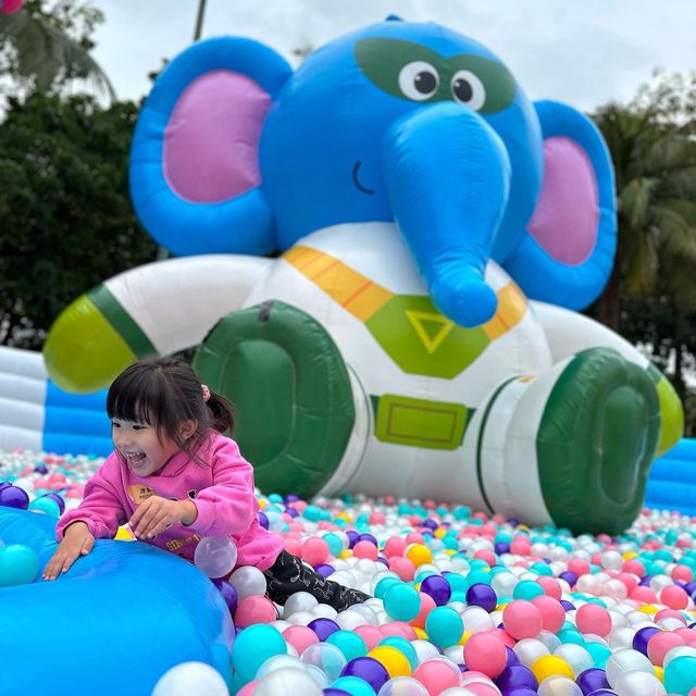 Jumptopia  香港首個期間限定充氣城堡嘉年華  Jumptopia  香港首個期間限定充氣城堡嘉年華