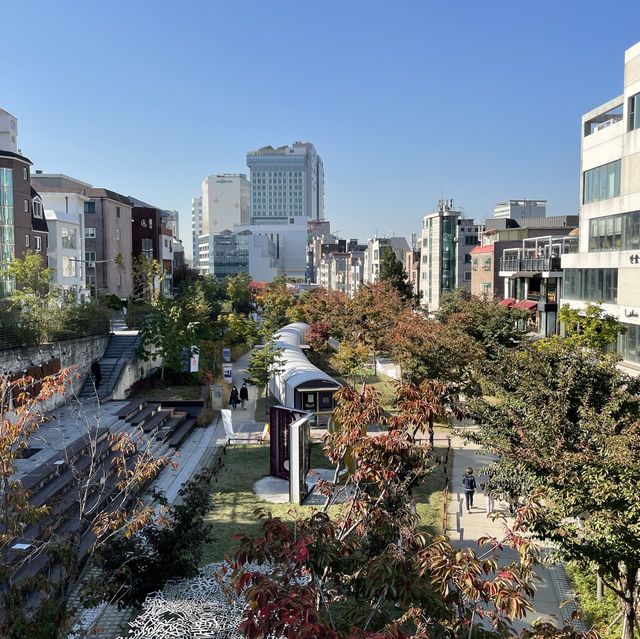 도심 속 느긋하고 고즈넉한 산책로, 경의선 책거리