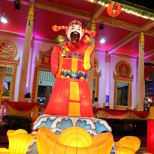  เสริมดวงให้ปัง ที่วัดจีน ชื่อดัง จันทบุรี