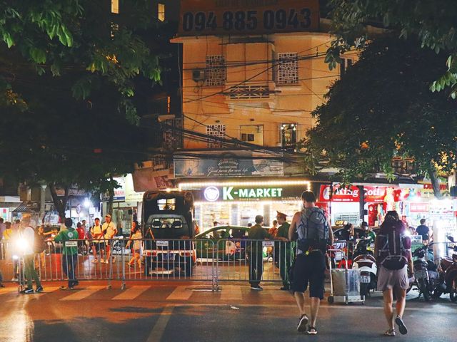 베트남 하노이 야시장 먹거리 볼거리가 많고 활기찬 곳