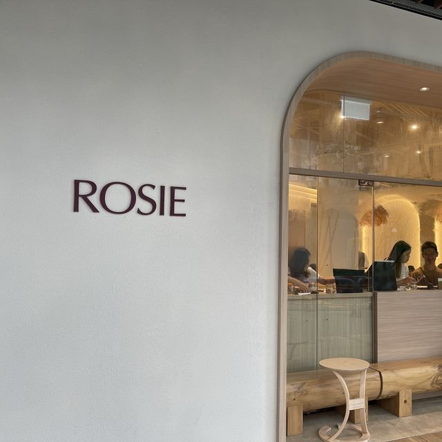 "ROSIE，咖啡亦做得唔错"