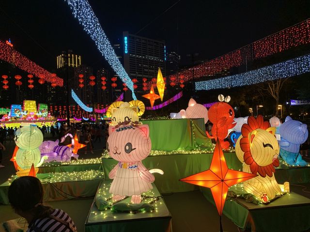 Full Moon+Lanterns = Time to Celebrate Mid Autumn Festival