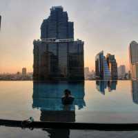 พาชม Swimming Pool @ Eastin Grand Sathorn