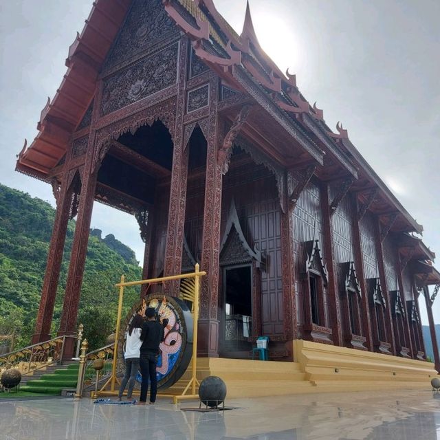 วัดอ่าวน้อย