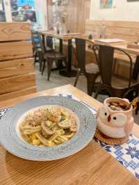 太子文青café🦉📸️聖誕🎄氣氛濃厚💛