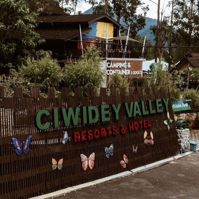 CIWIDEY VALLEY RESORT - BANDUNG