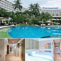 Wonderful Pool view room at Shangrila Sentosa