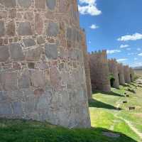 Avila เมืองกำแพงสวย