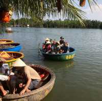 ล่องเรือกระด้ง ชมวิถีชีวิตชาวบ้านในเมืองฮอยอัน