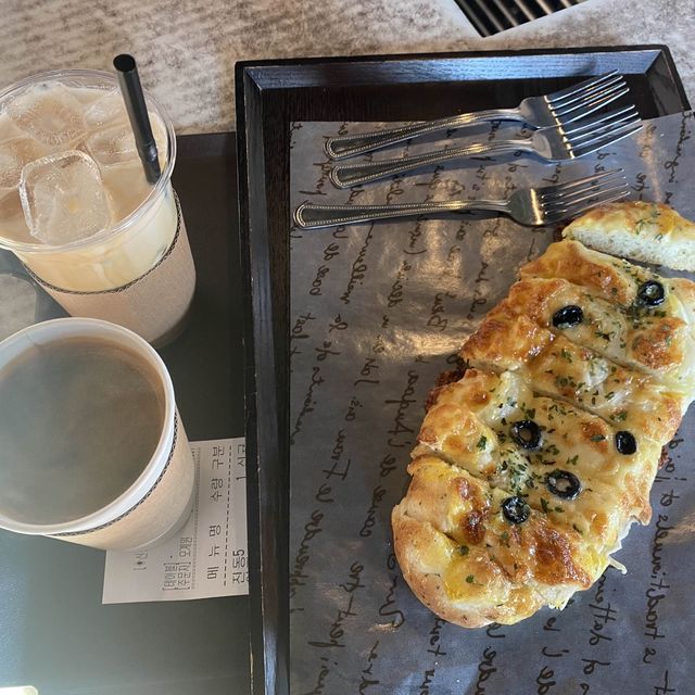 백운호수 근처 베이커리 뷰도 맛집 “백운제빵소”
