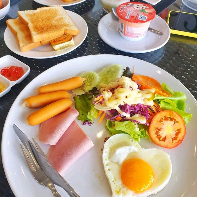 ----------อิ่มอกอิ่มใจที่ "บ้านอิ่มสุข"---------- 