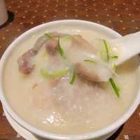 月光光🌛不用心慌😂免加一親民酒店餐廳👍