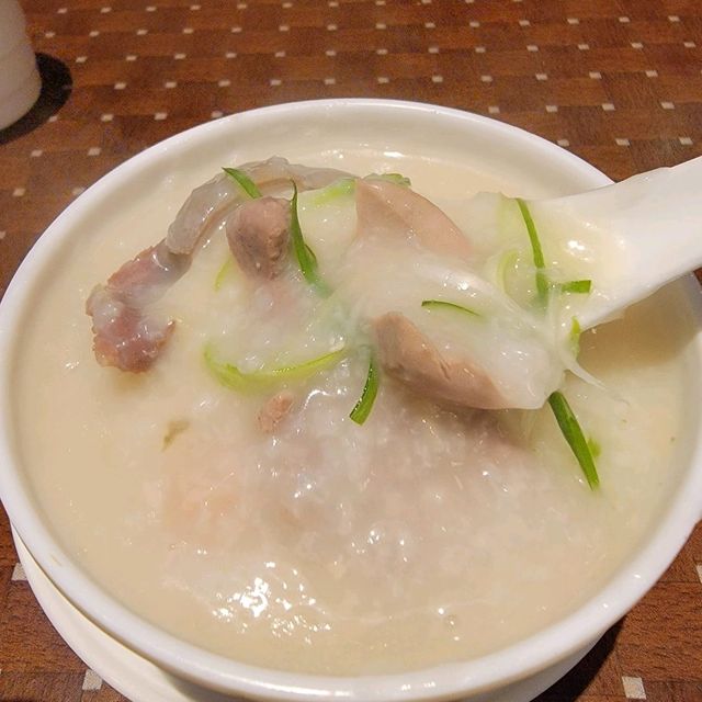 月光光🌛不用心慌😂免加一親民酒店餐廳👍