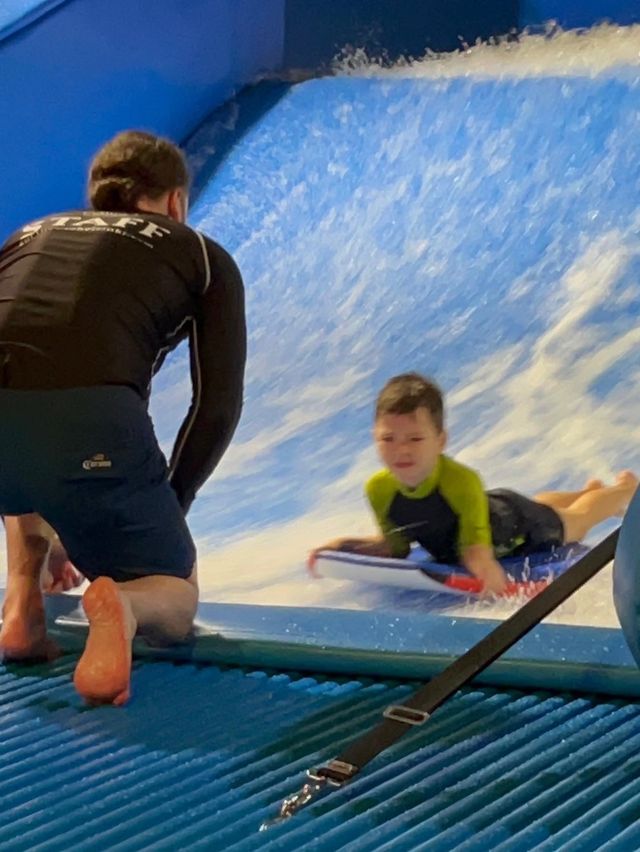 Indoor surfing in Mall of Tripla Finland 