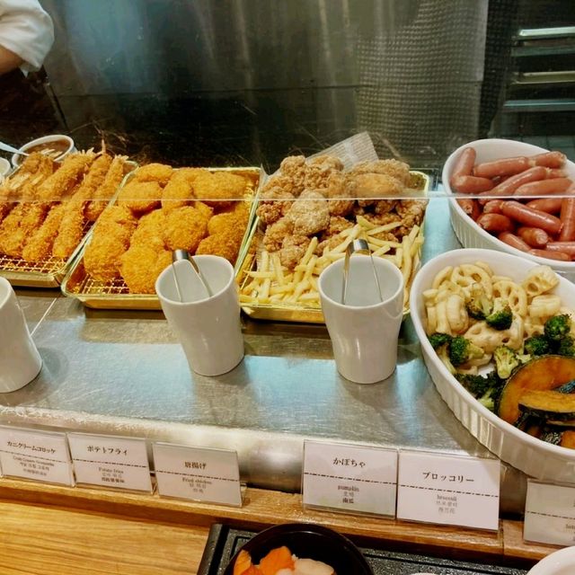 北海道の名物料理が全部揃う！コスパ最強朝食バイキング