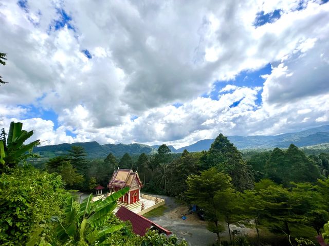 คาเฟ่อาศรมสุข สูงสุดยอดป่า ธรรมชาติ ณ ลานสกา